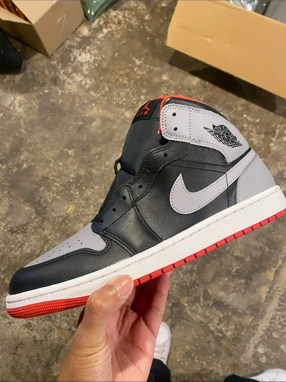Nike Men's Air Jordan 1 Mid Black Grey Red
